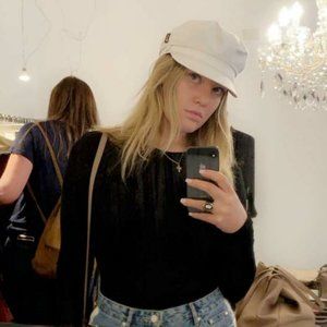 Meet your Posher, Ana